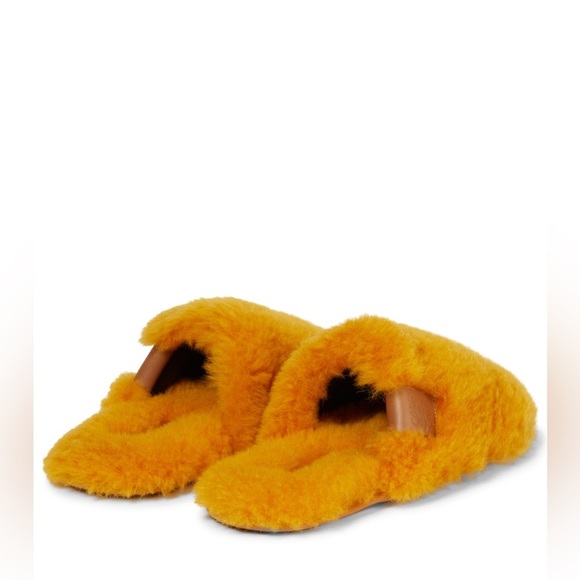 Loewe Anagram-debossed Shearling Slippers - Yellow Size 37 - Picture 3 of 9